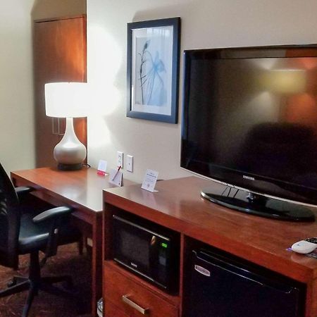 Econo Lodge Inn & Suites East Houston I-10 Eksteriør billede