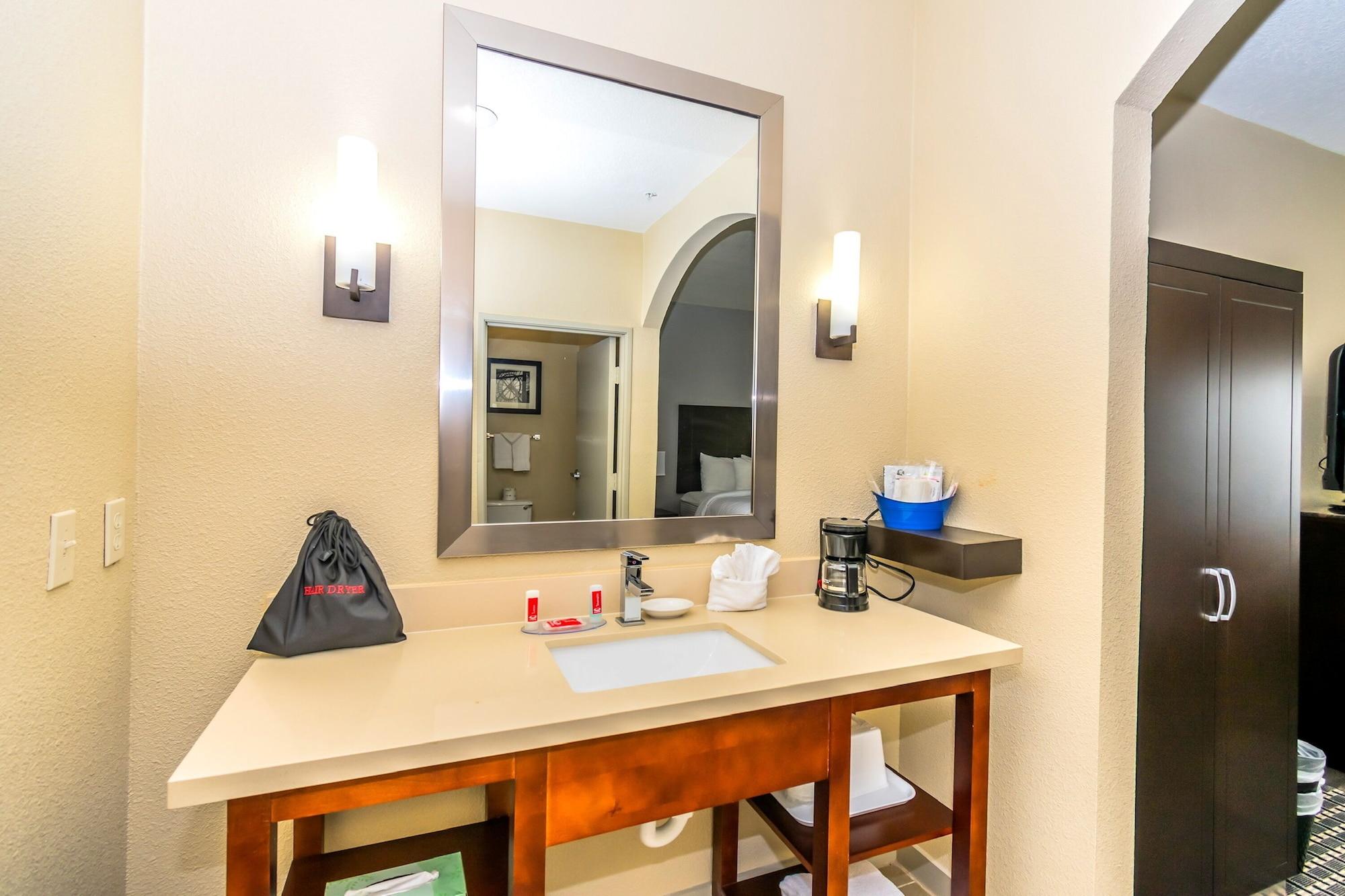 Econo Lodge Inn & Suites East Houston I-10 Eksteriør billede