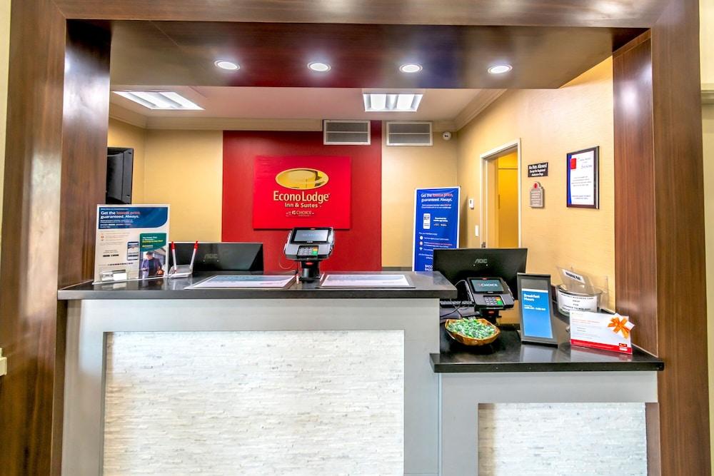 Econo Lodge Inn & Suites East Houston I-10 Eksteriør billede
