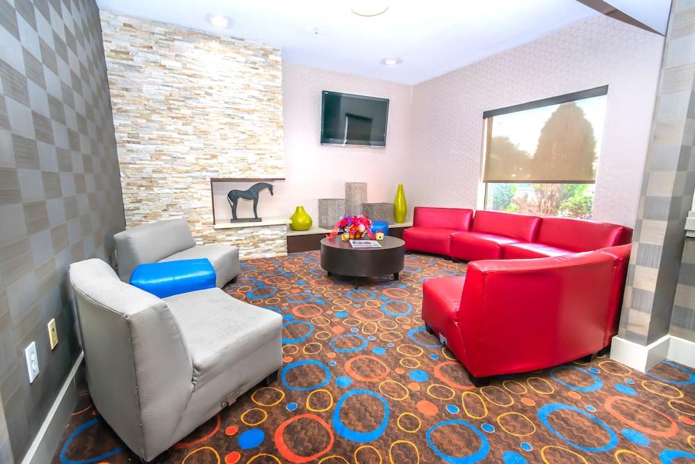 Econo Lodge Inn & Suites East Houston I-10 Eksteriør billede