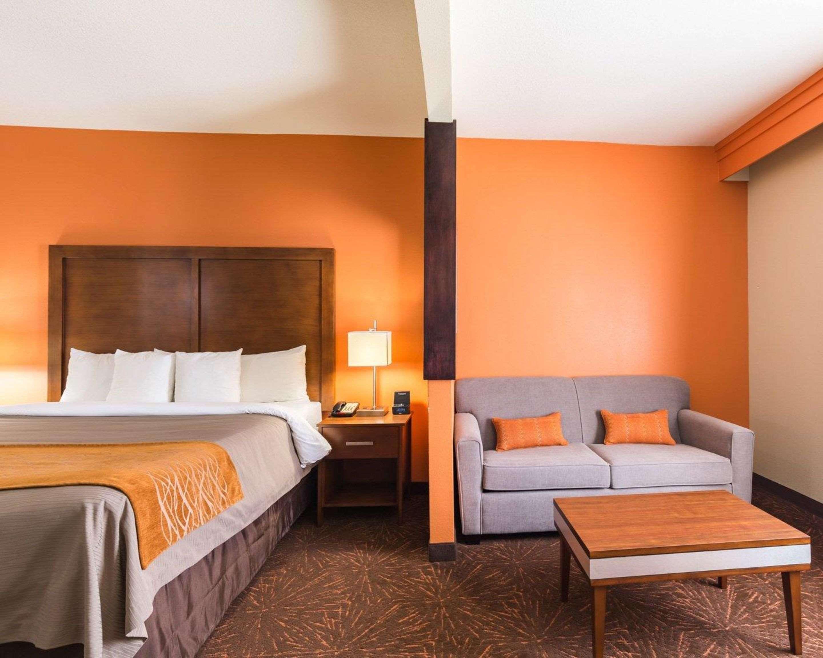 Econo Lodge Inn & Suites East Houston I-10 Eksteriør billede