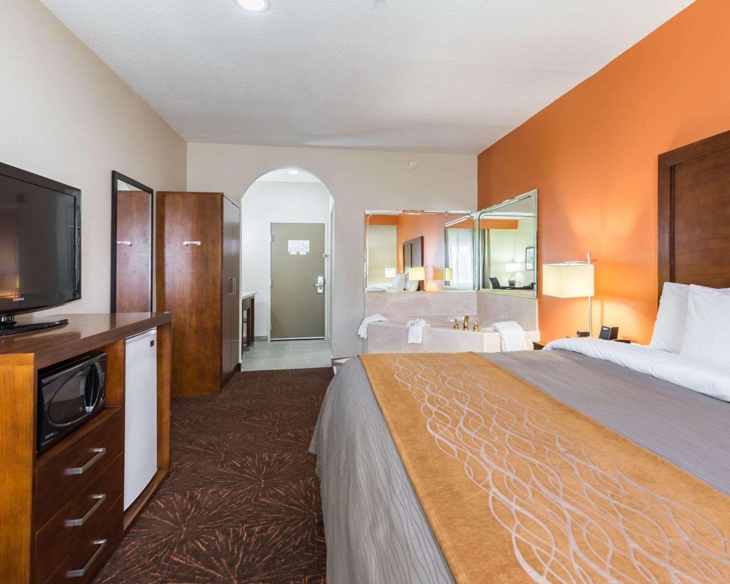 Econo Lodge Inn & Suites East Houston I-10 Eksteriør billede