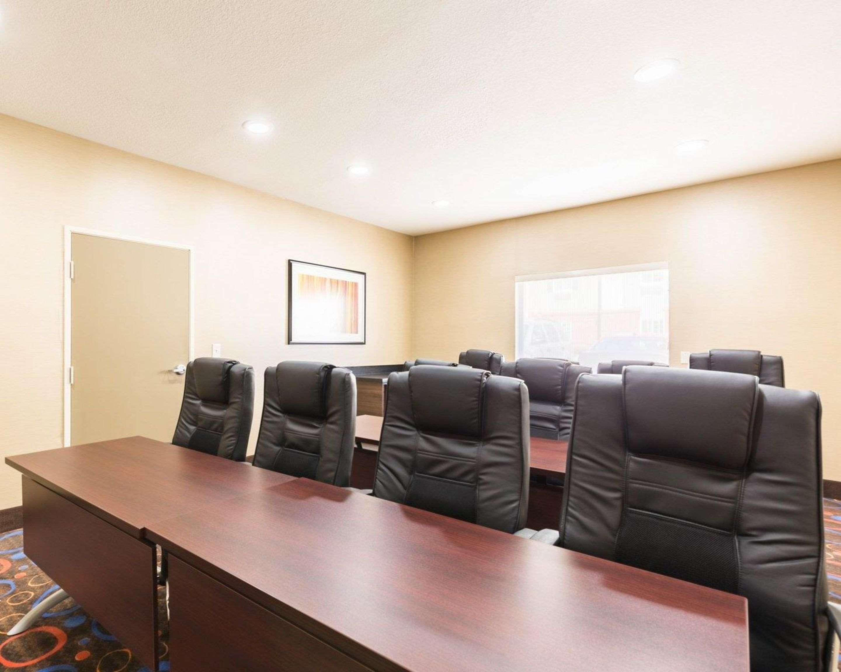 Econo Lodge Inn & Suites East Houston I-10 Eksteriør billede
