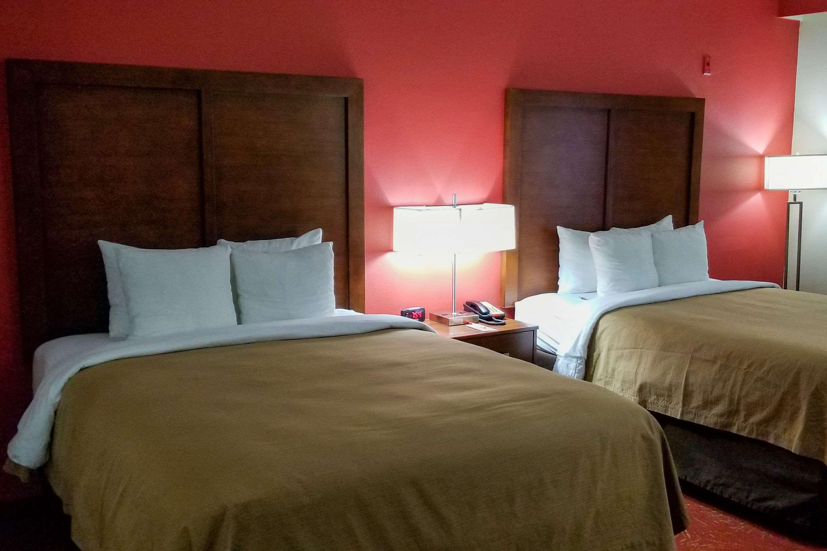 Econo Lodge Inn & Suites East Houston I-10 Eksteriør billede