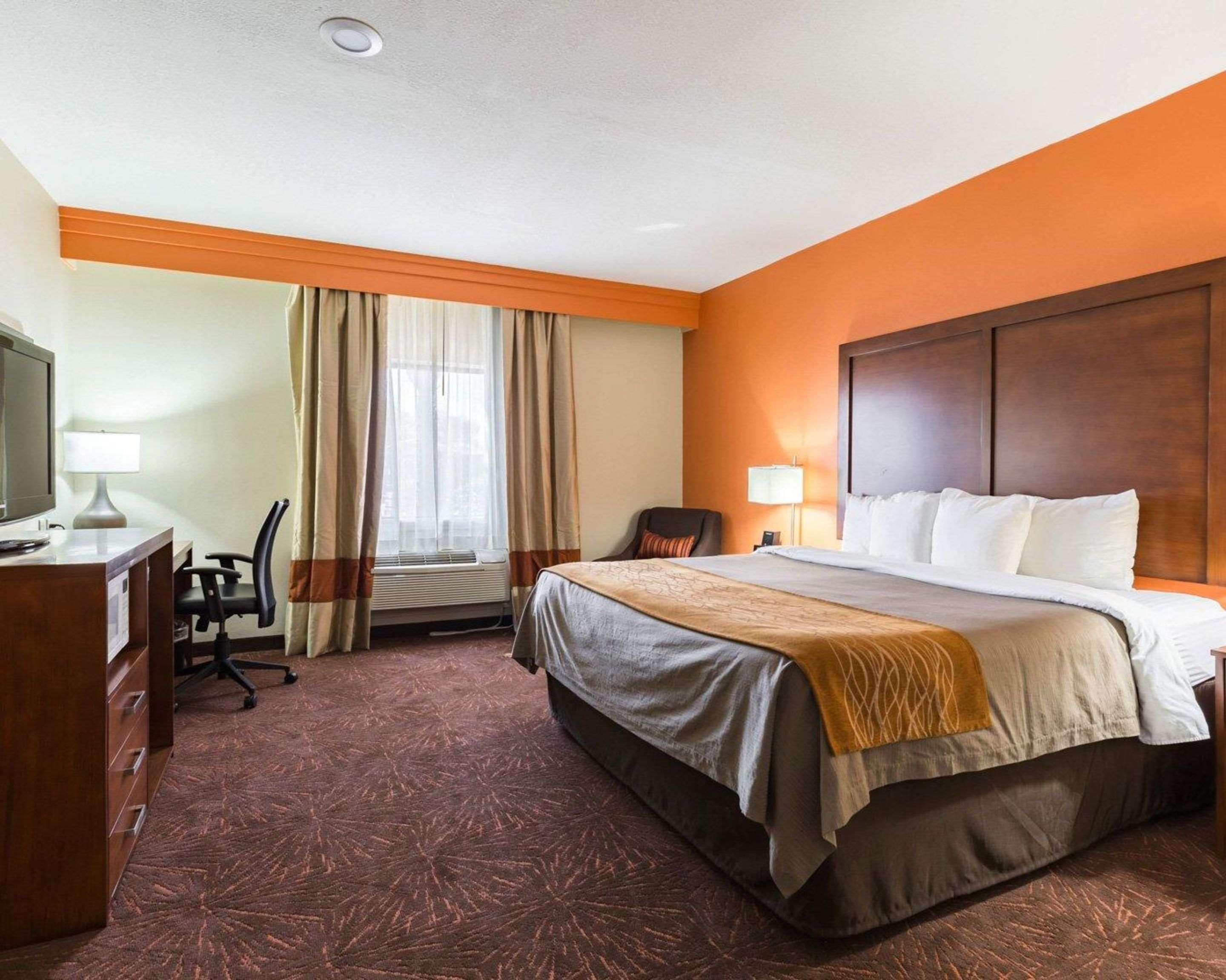 Econo Lodge Inn & Suites East Houston I-10 Eksteriør billede