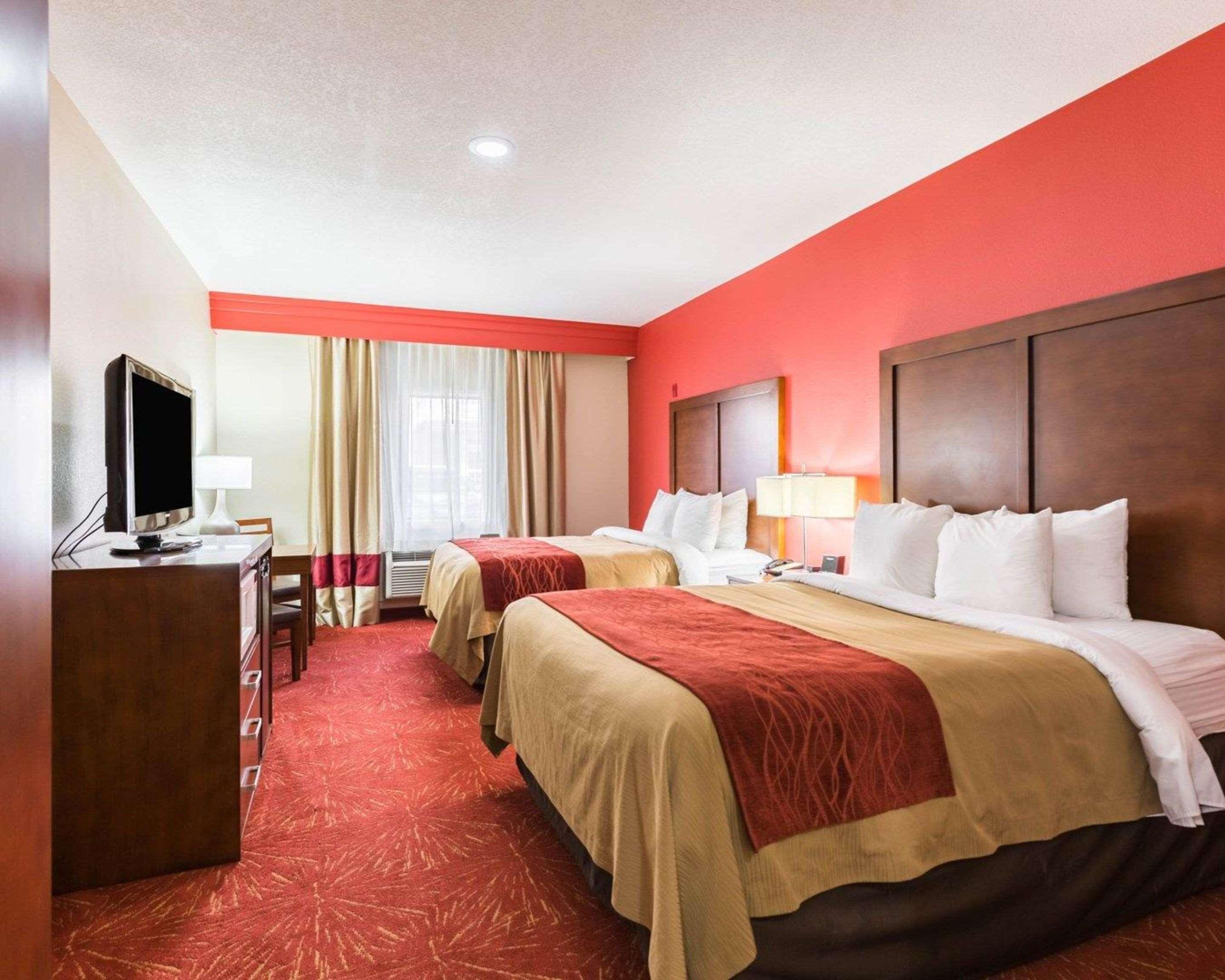 Econo Lodge Inn & Suites East Houston I-10 Eksteriør billede