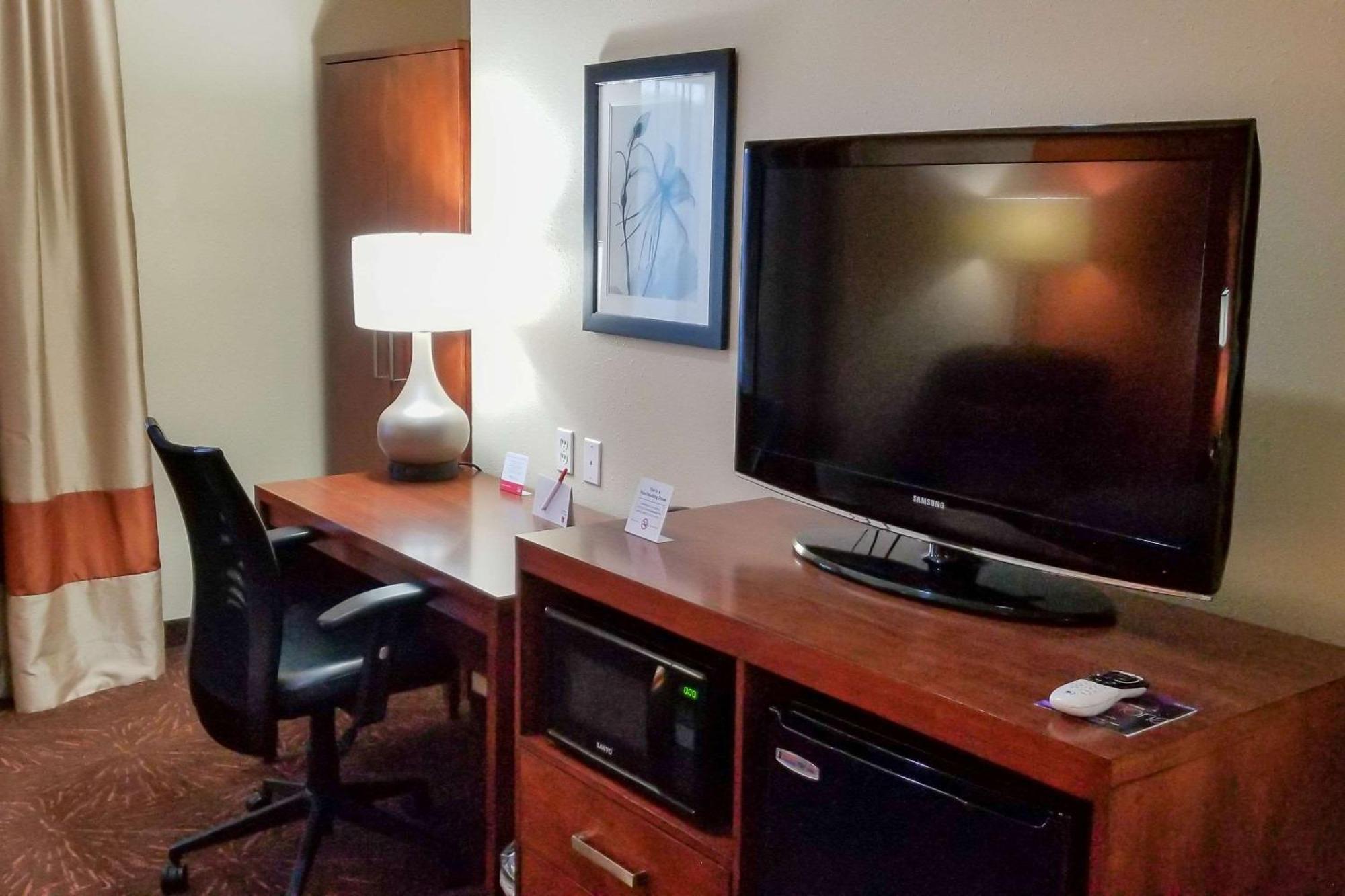Econo Lodge Inn & Suites East Houston I-10 Eksteriør billede